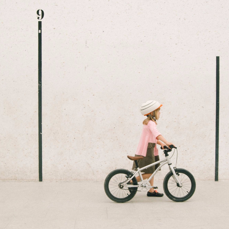 Closca Fuga - Kids Bike Helmet - Orange - M - Helmet - Bmini | Design for Kids