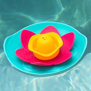 Bath Toy Lili Floating Flower - Quut - bath toys - Bmini | Design for Kids