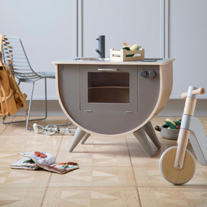 Sebra - Play kitchen - Warm grey - Kitchen - Bmini | Design for Kids